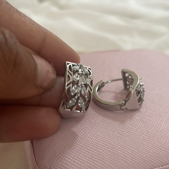 Chunky hoops earrings - Picture 6 of 12